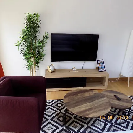 Le Nid D'abeille, La Ruche Rurale *