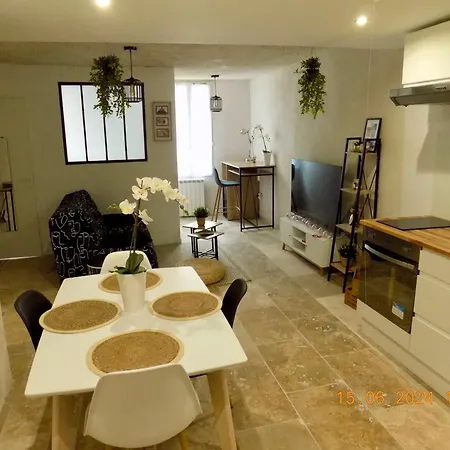 Le Nid D'abeille, La Ruche Rurale 公寓