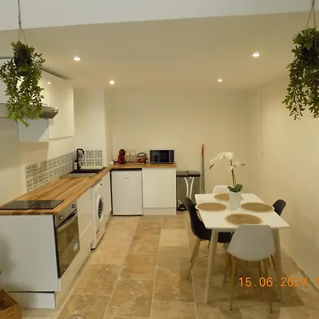 Le Nid D'abeille, La Ruche Rurale *