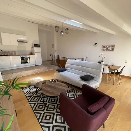 Le Nid D'abeille, La Ruche Rurale *