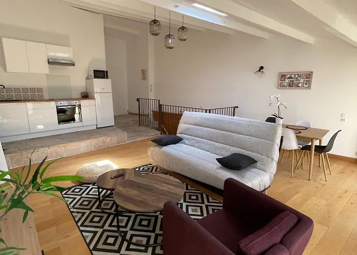 Le Nid D'abeille, La Ruche Rurale *