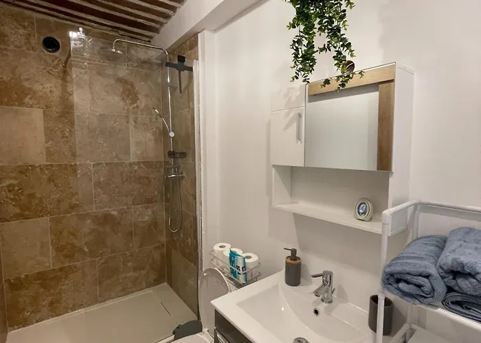 Le Nid D'abeille, La Ruche Rurale Manosque