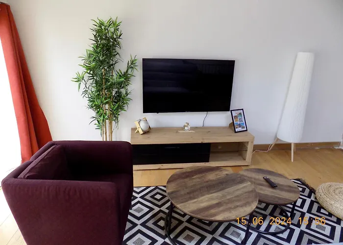 Le Nid D'abeille, La Ruche Rurale *